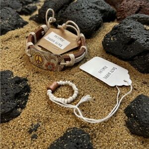 SALTY HIPPIE Boho Leather Bracelet with Peace Sign Accent and Stretchy ring NWT